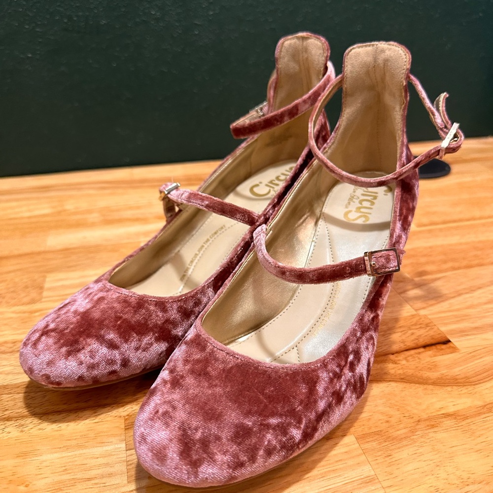Circus by Sam Edelman Women's Joyce Pump, Pink Velvet, 8.5